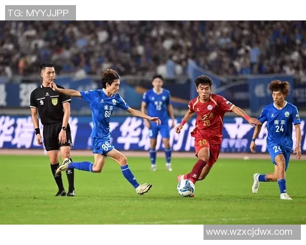 南京篮球队节奏之争引发热议球迷观点各异探讨比赛风格与战术选择 南京篮球队节奏之争引发热议球迷观点各异探讨比赛风格与战术选择